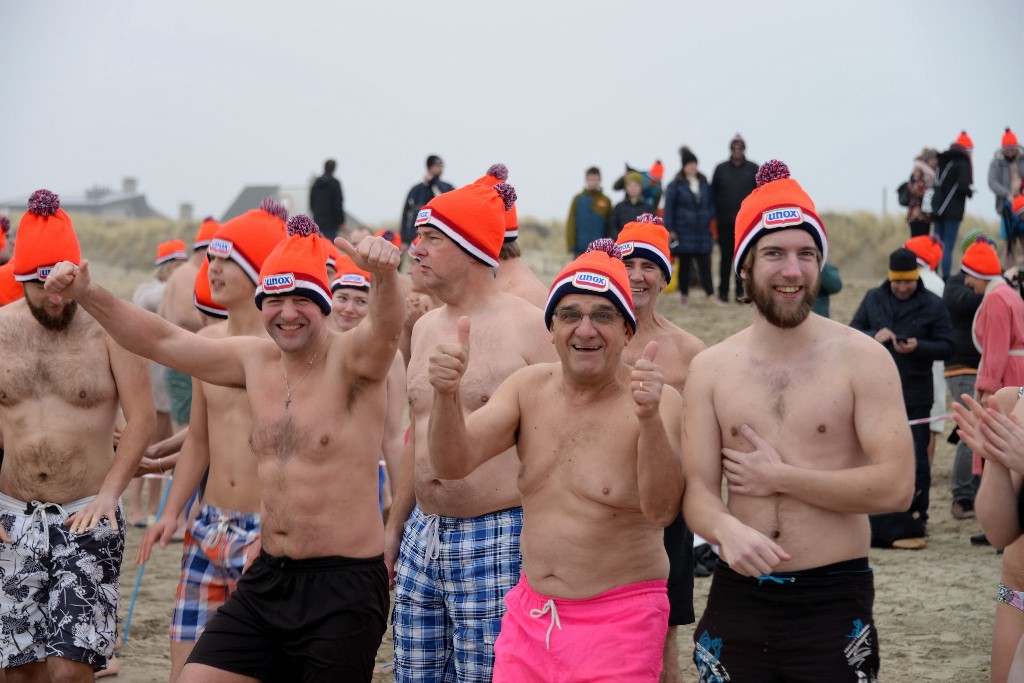 ../Images/Nieuwjaarsduik Noordwijk 2020 015.jpg